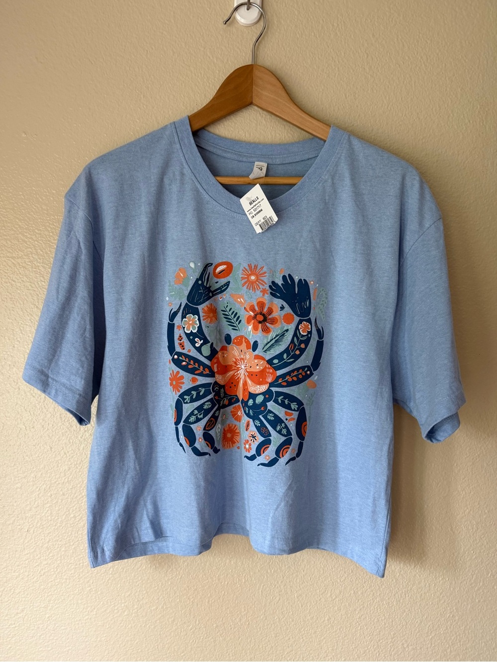 ❇️Light Blue Floral Crab Graphic Crop Tee 2 for $22❇️